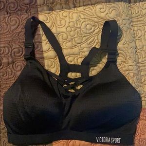 VS Sport black bra size 36D